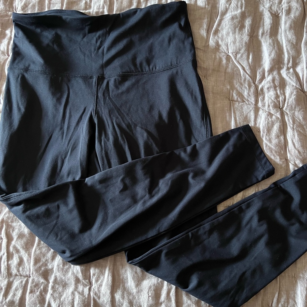 VOGO Athletica Women's Black Leggings